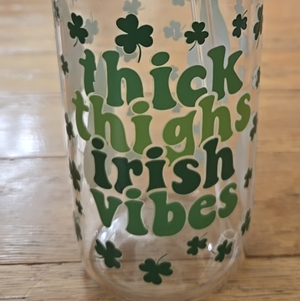 NWOT Dimple-Hand Made Irish 16 oz, Glass Cup With Lid, Glass Straw, and Cleaner.